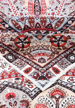Circular Paisley 140x140 - creme/red (beige)