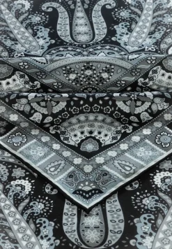 Circular Paisley 140x140 - white/black (weiss)